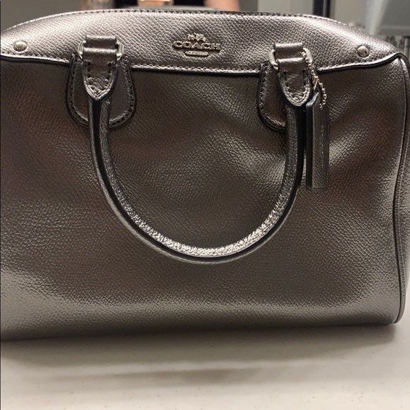 Authentic Coach Metallic  Silver Catchall Purse - Picture 5 of 7